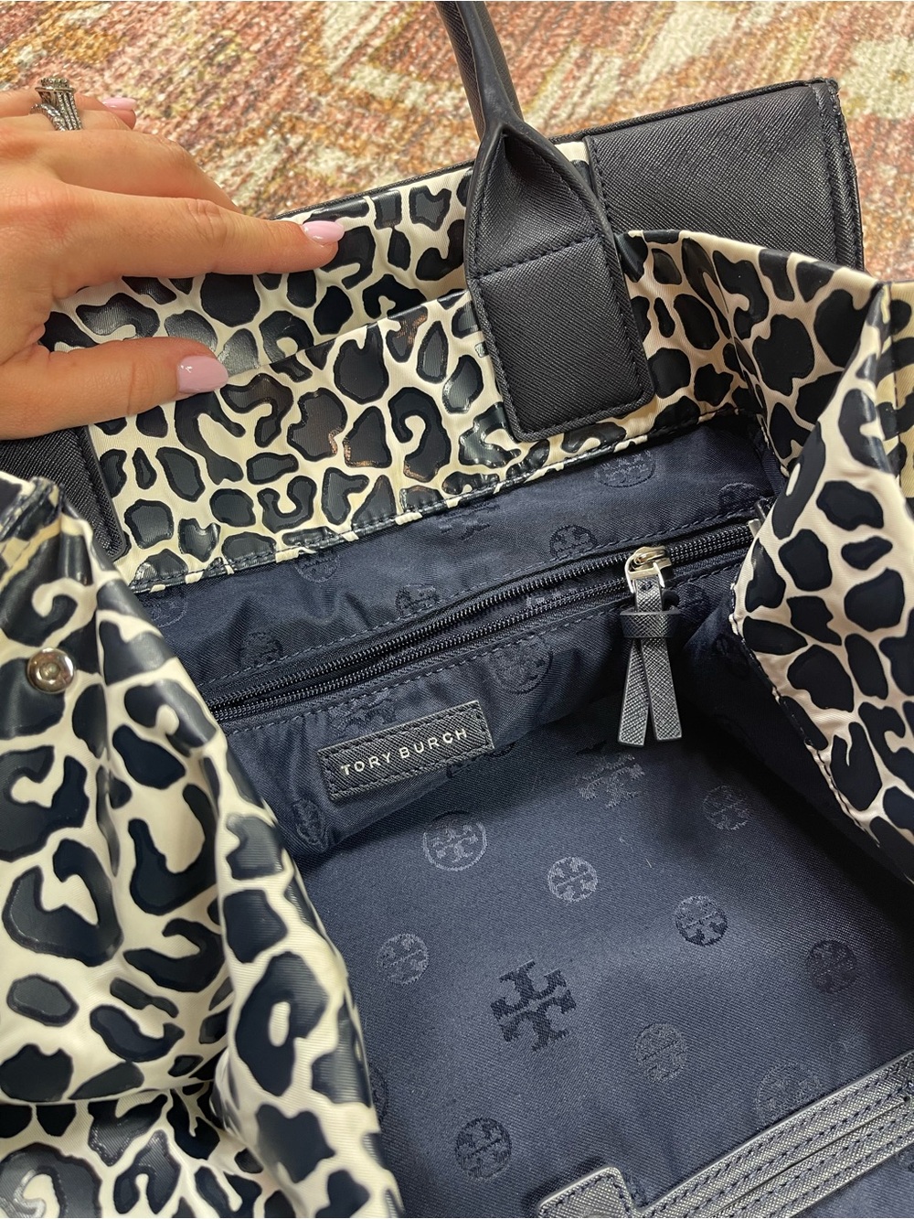 Tory Burch Ella Printed Large Tote Bag Blue Leopard - Picture 6 of 11